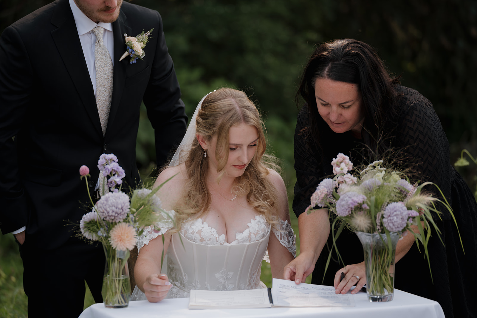 LoveWave Ceremonies - Officiant - Comox Valley, Vancouver Island (photo 1)
