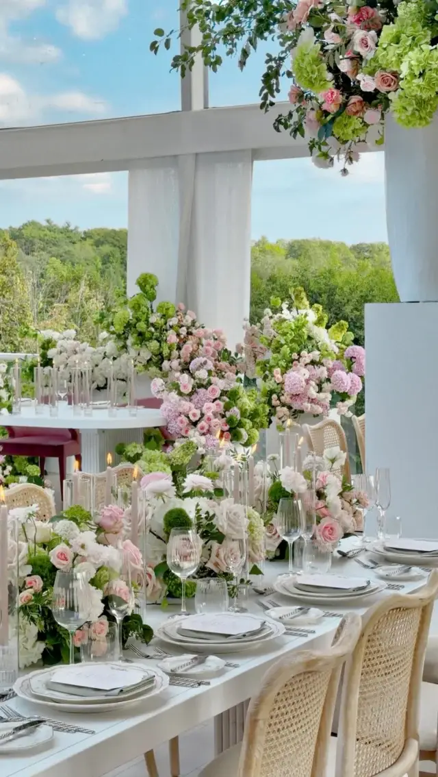 Rachel A. Clingen Wedding & Event Design - Florists - Toronto, Ontario (photo 1)