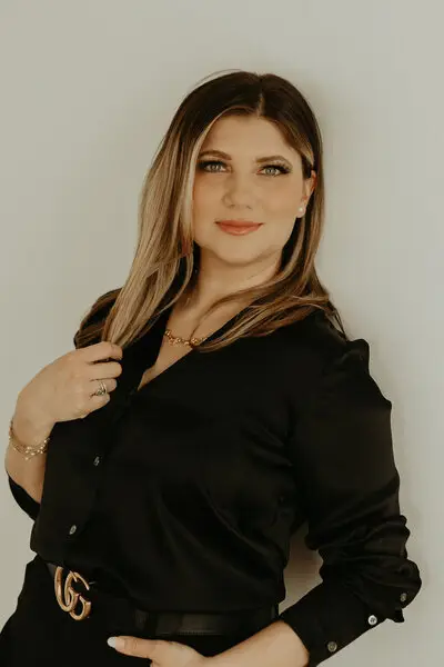 Sandra Bettina Weddings & Events - Wedding Planners / Coordinators - Edmonton, Vancouver Island (photo 1)