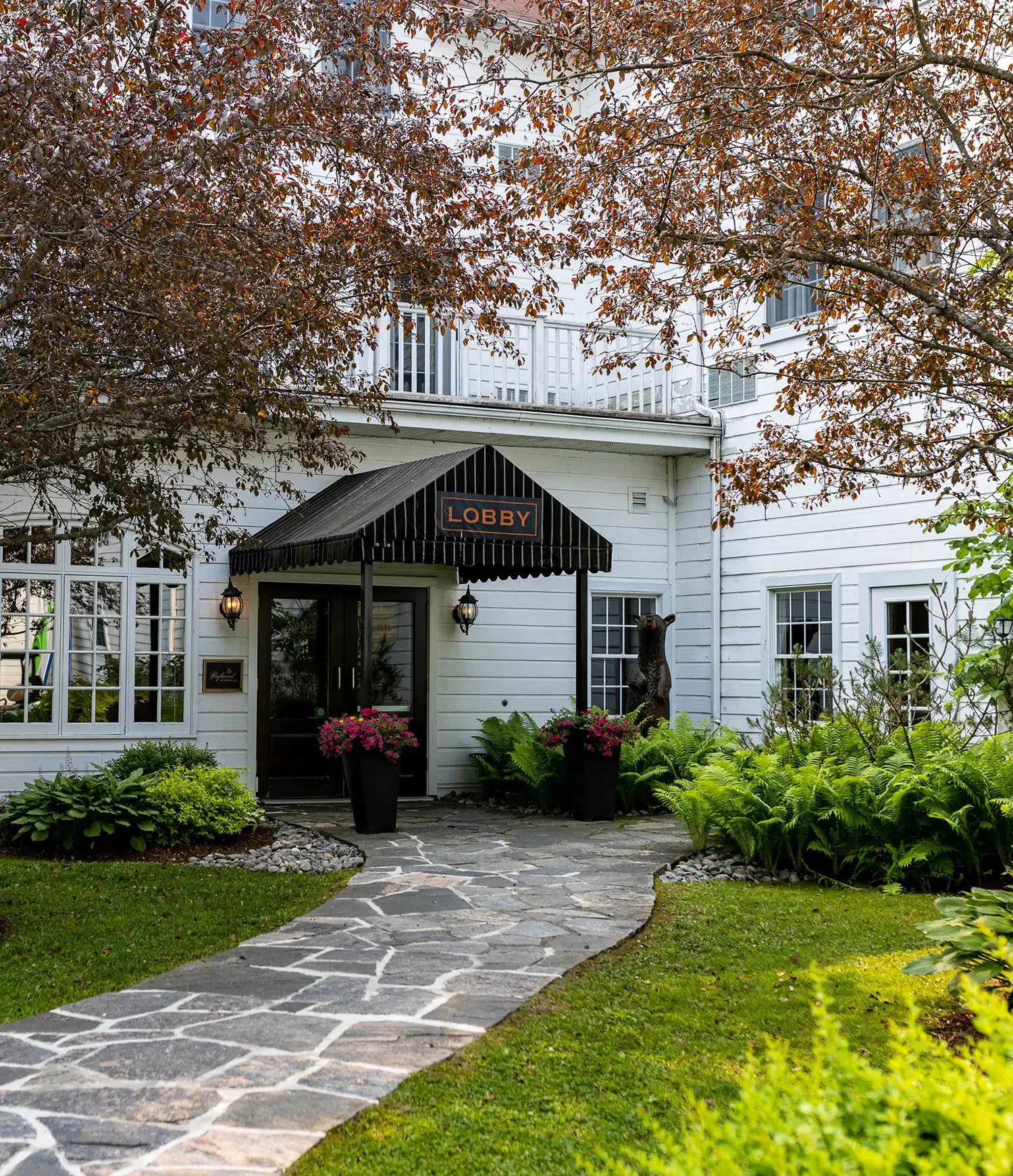 Windermere House - Venues - Muskoka, Vancouver Island (photo 1)