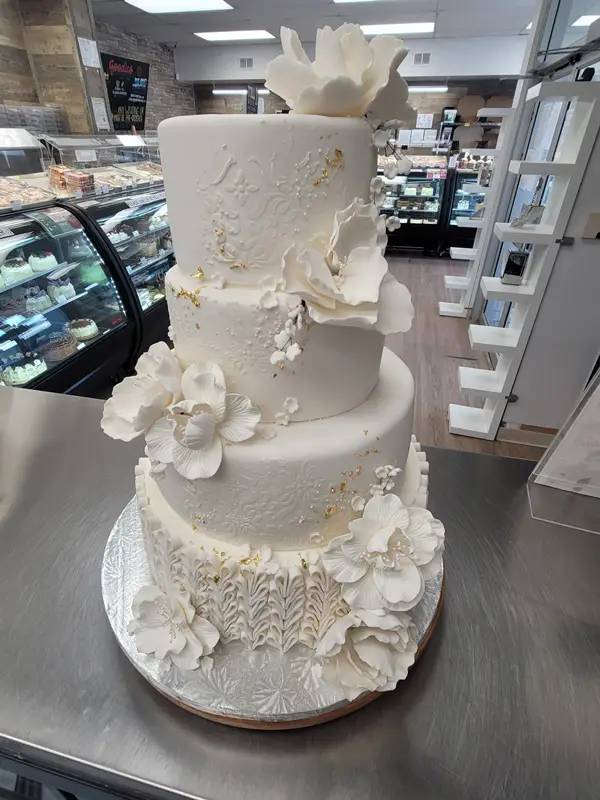 Goodies Bake Shop - Cakes & Desserts - Winnipeg, Manitoba (photo 3)