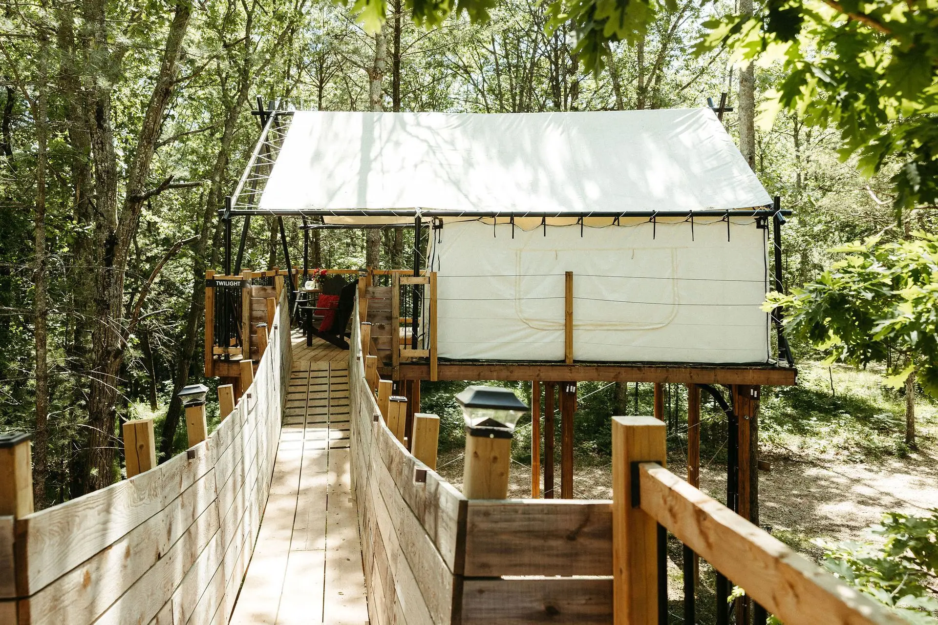 Whispering Springs - Venues - Toronto, Ontario (photo 6)