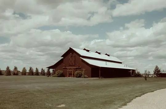 Sweet Haven Barn - Venues (photo 4)
