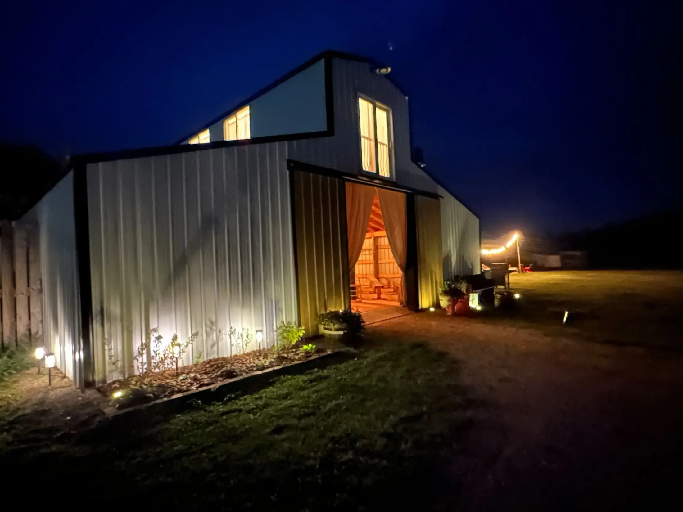 Stubble & Strawflower Ranch - Venues - Regina, Vancouver Island (photo 1)