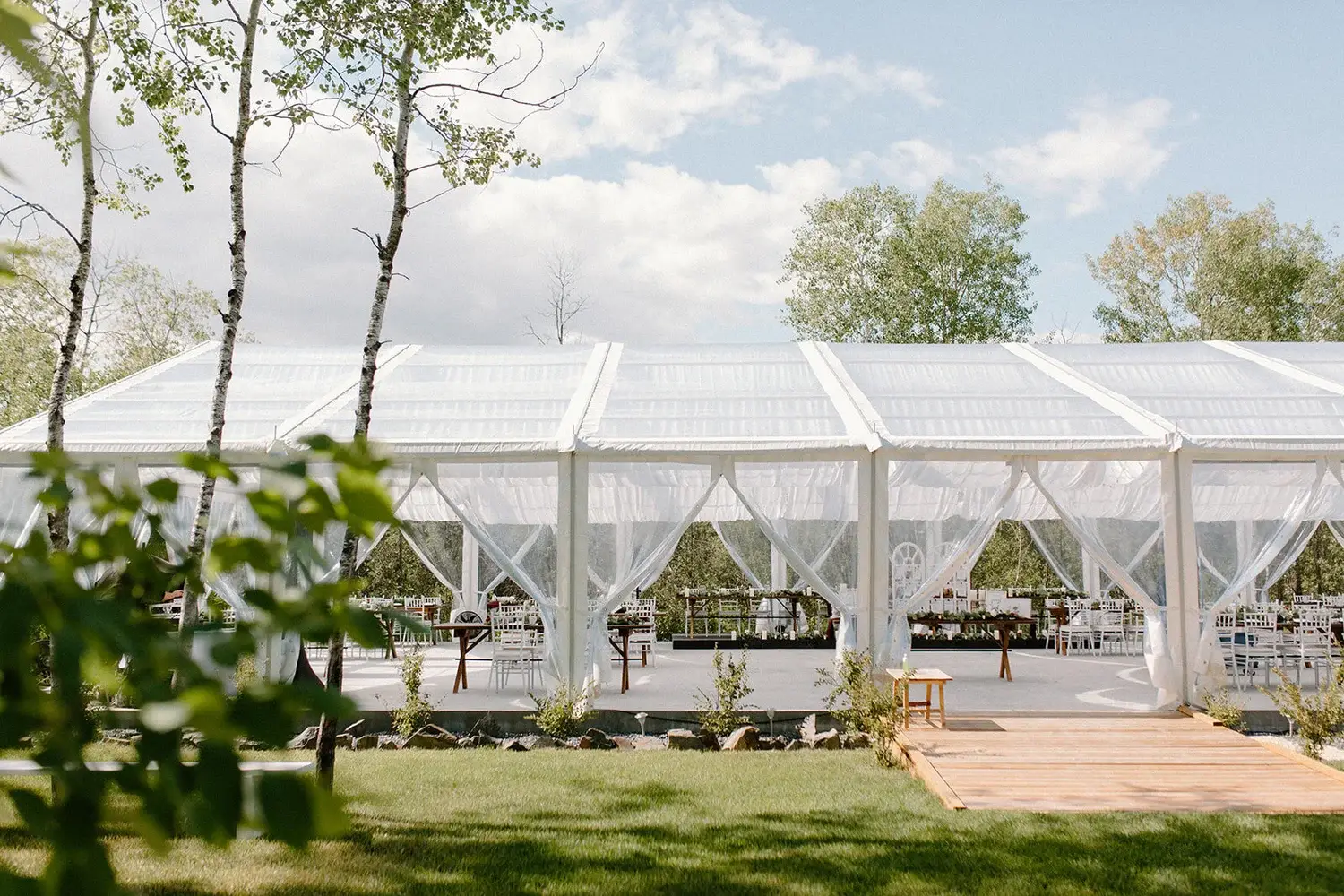 Kinloch Grove - Venues - Winnipeg, Manitoba (photo 1)