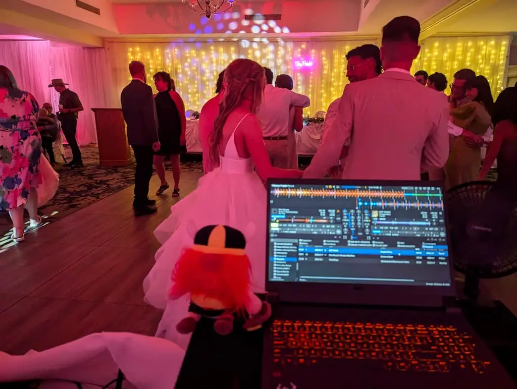 Gudlite Entertainment - Entertainment / DJ - Brandon, Manitoba (photo 4)