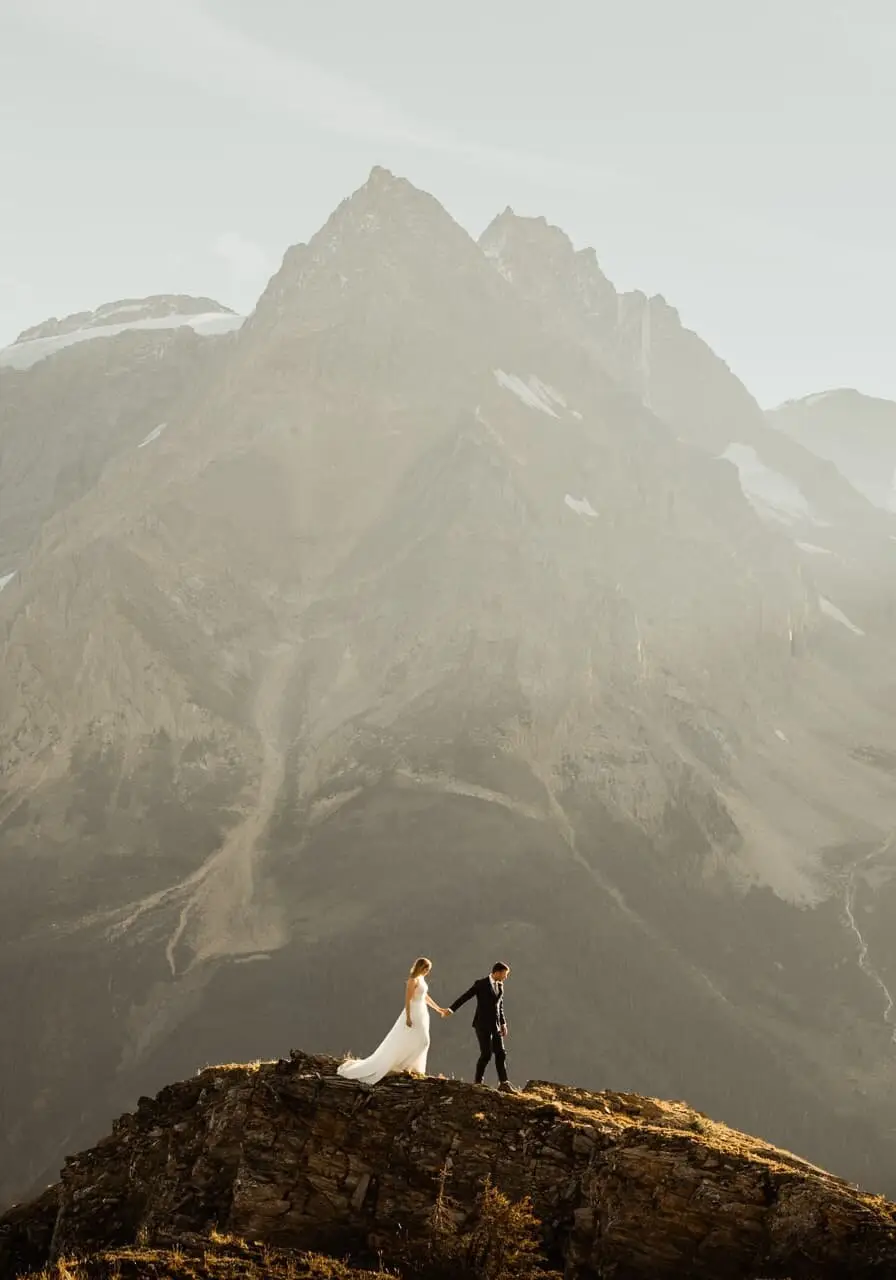 Willow and Wolf - Photographers - Banff, Vancouver Island (photo 6)