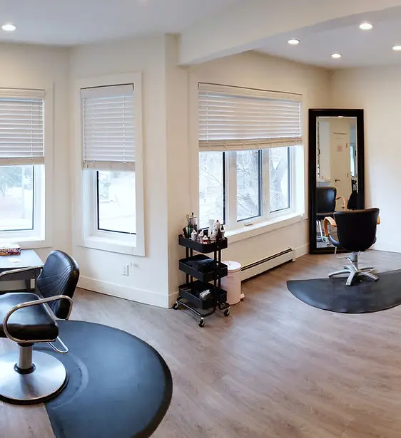 Blush Beauty Bar - Makeup & Hair - Regina, Vancouver Island (photo 4)