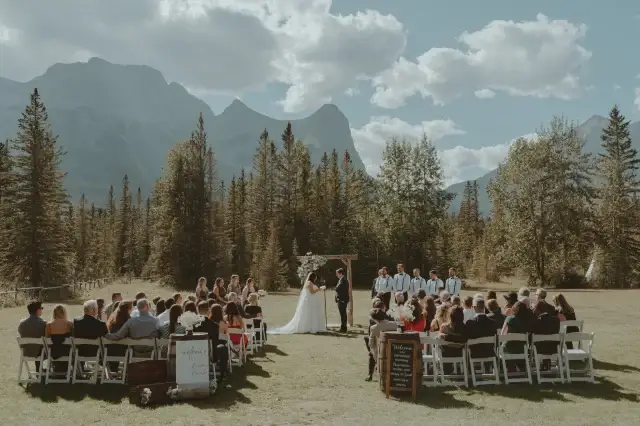 Cornerstone Weddings - Venues - Canmore, Vancouver Island (photo 6)