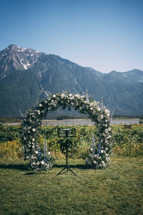 AJR Designs — Florists — Abbotsford, Vancouver Island (photo 4)