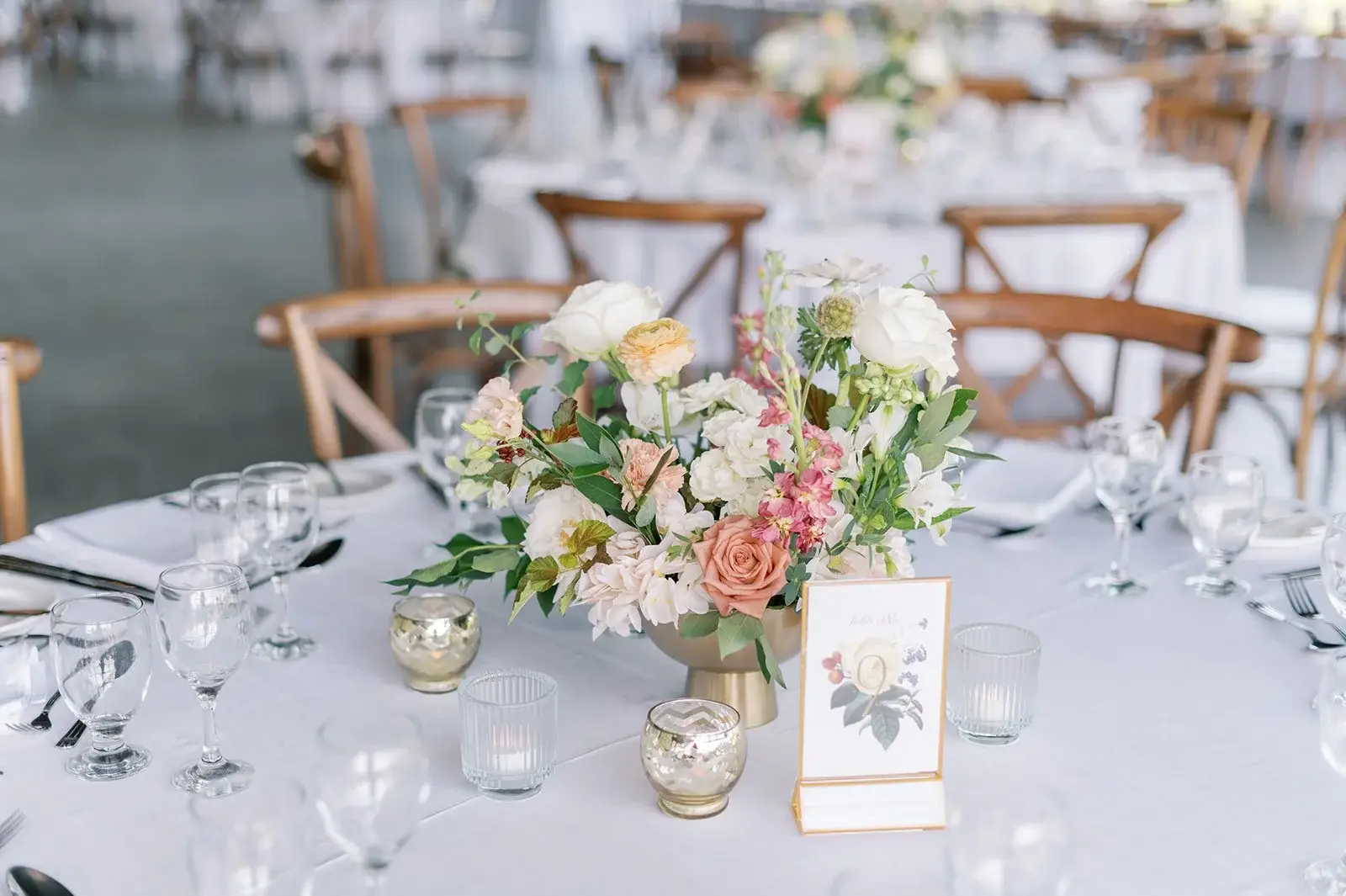 Diane M. Florals - Florists - Muskoka, Ontario (photo 2)