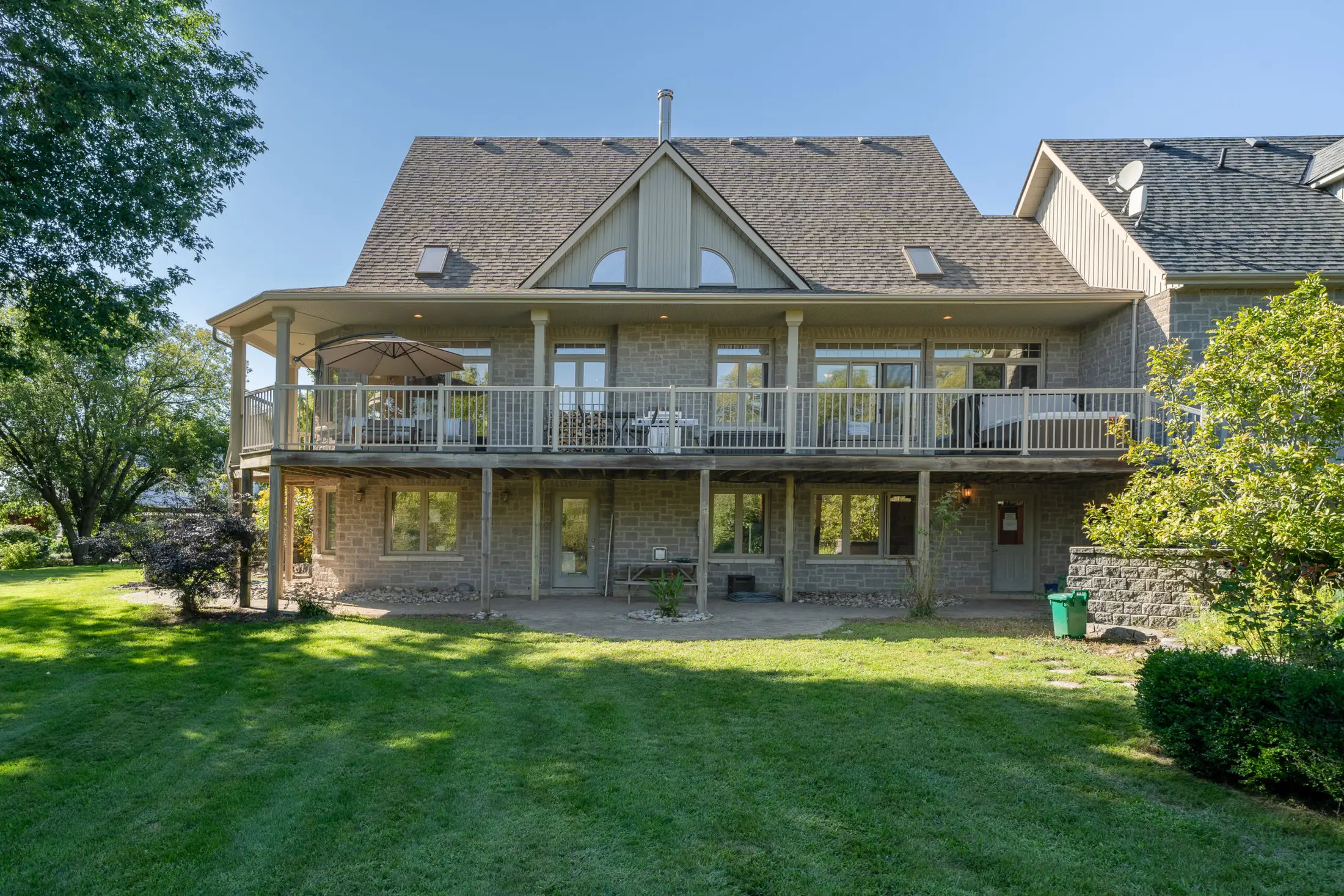 Hillier Creek Estates Winery - Venues (photo 7)