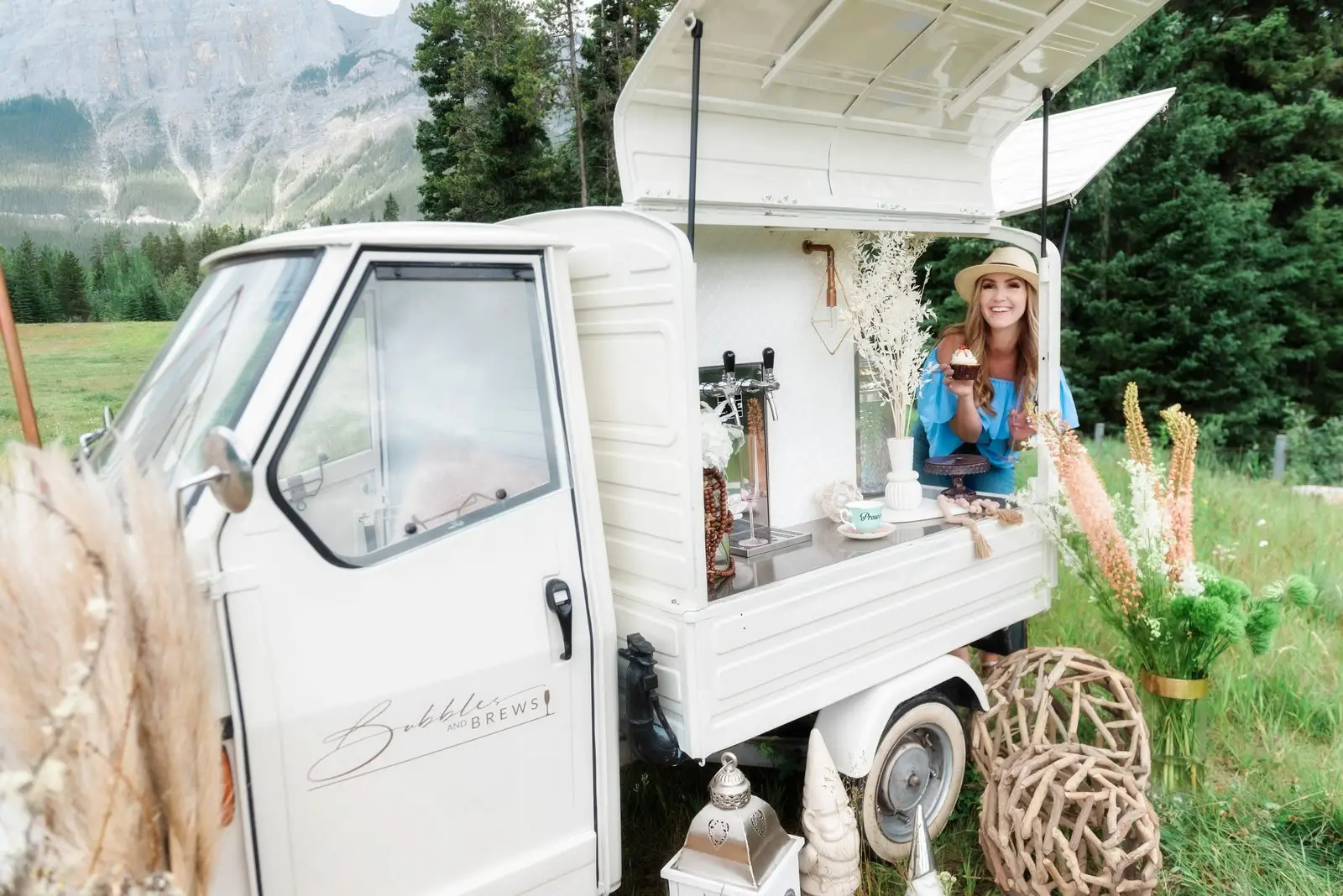 Bubbles and Brews Canada - Bartending - Banff, Vancouver Island (photo 6)