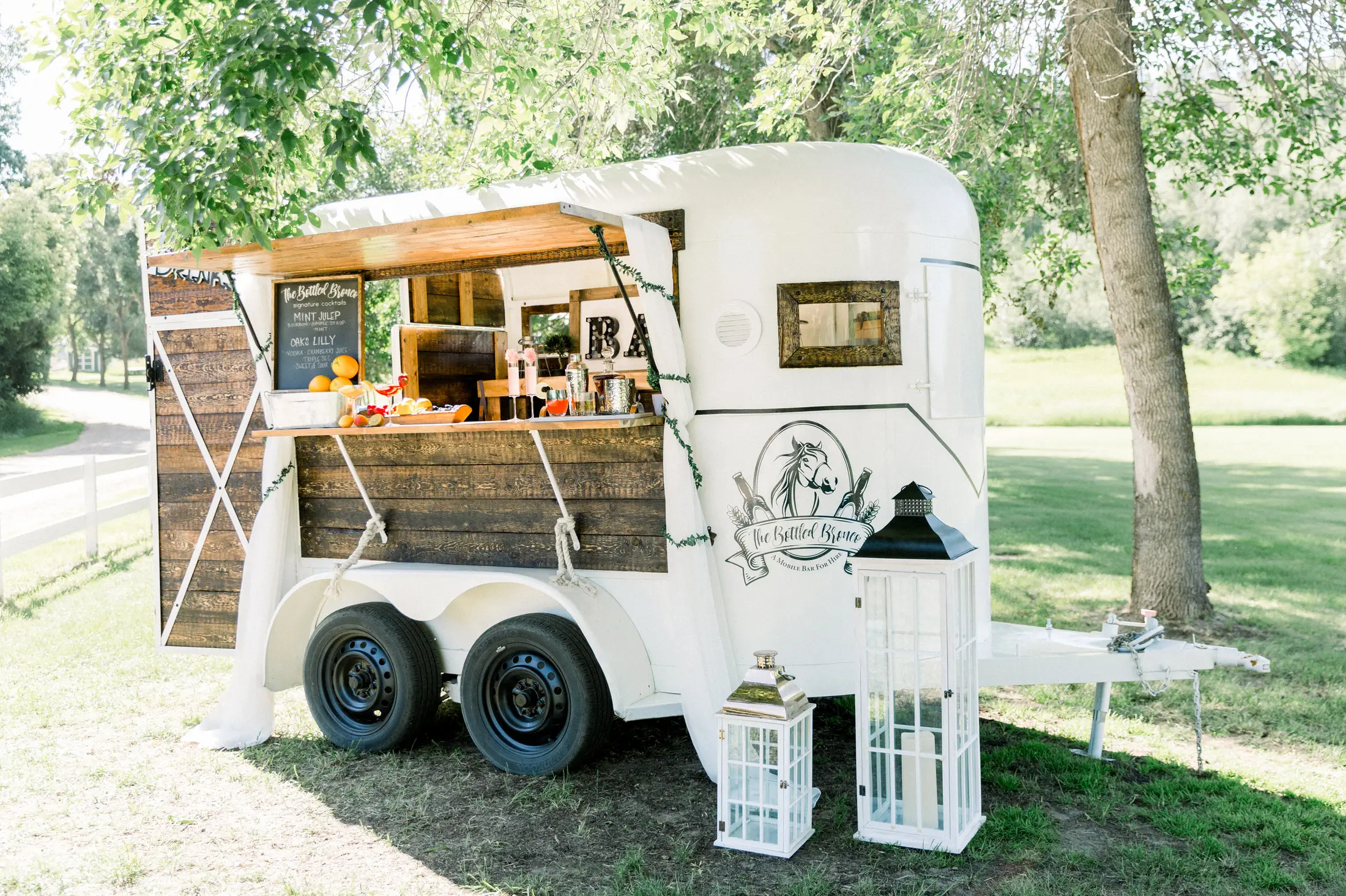 The Bottled Bronco - Bartending - Edmonton, Vancouver Island (photo 1)