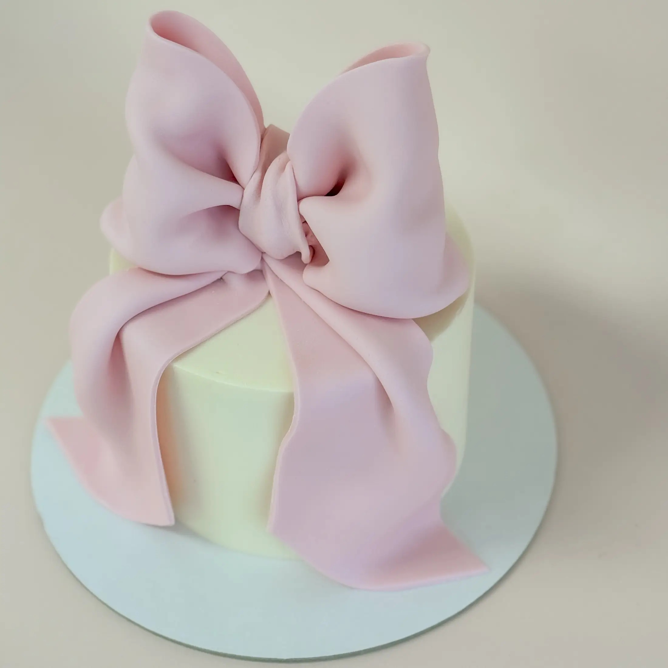 Wild Rose Cakes - Cakes & Desserts - Edmonton, Vancouver Island (photo 2)