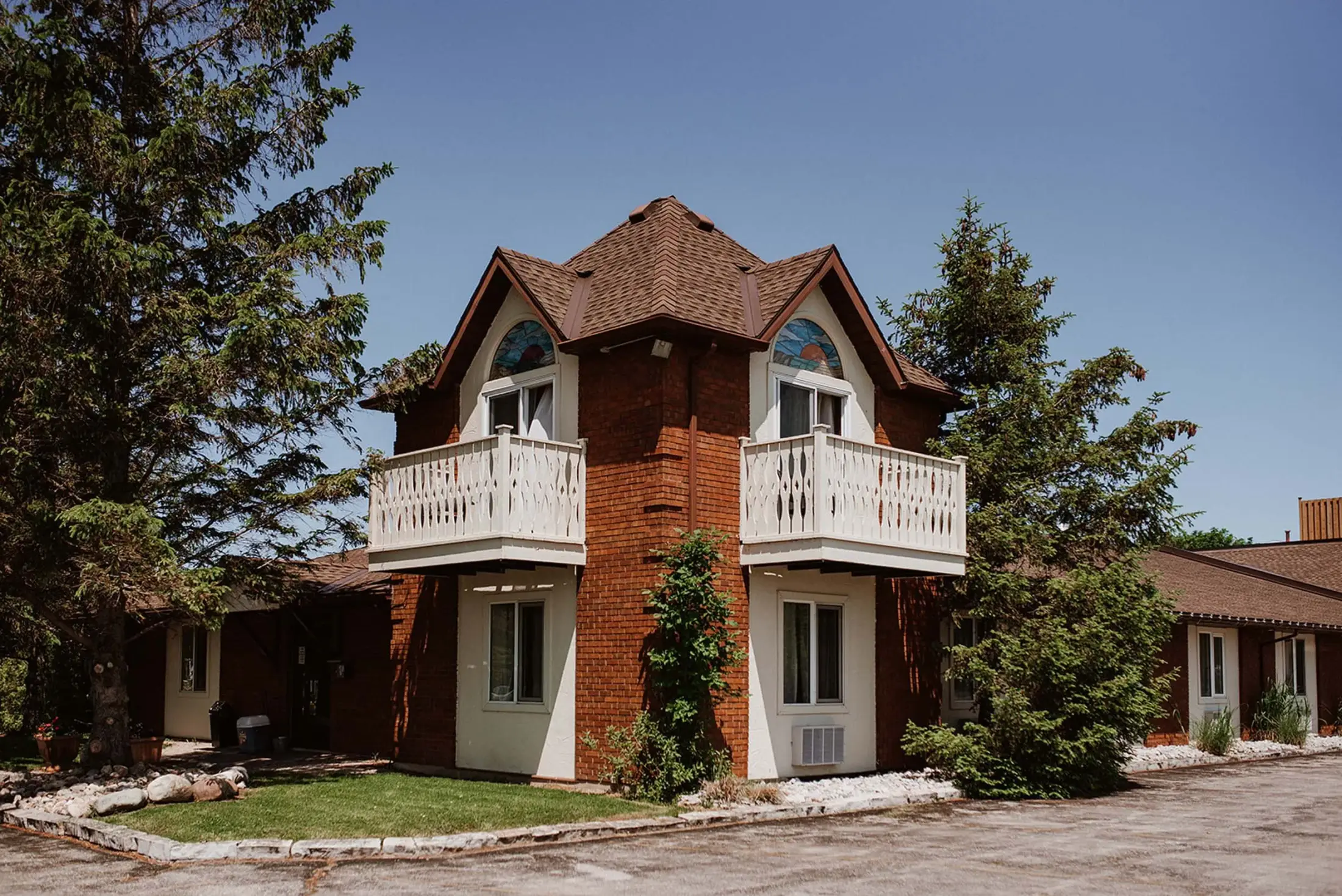Hessenland Inn & Schatz Winery - Venues - London, Ontario (photo 1)