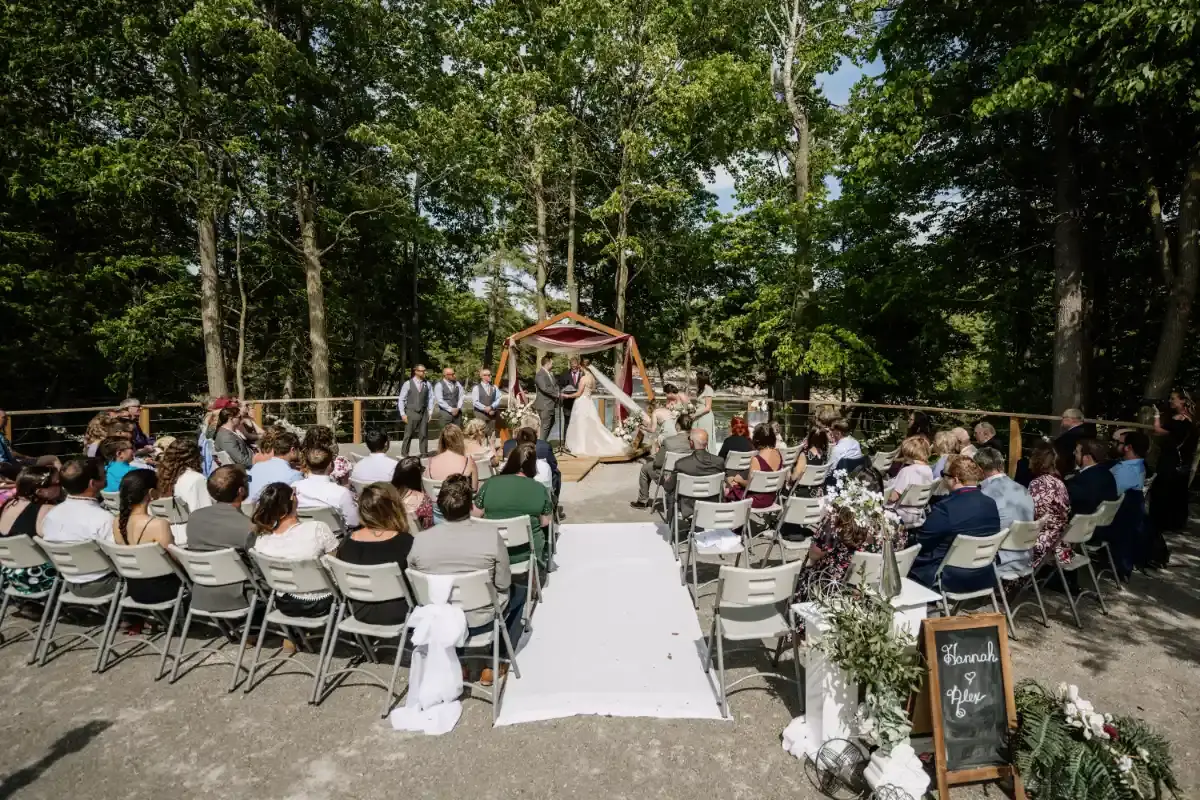Ottawa River Barn - Venues - Ottawa, Vancouver Island (photo 3)