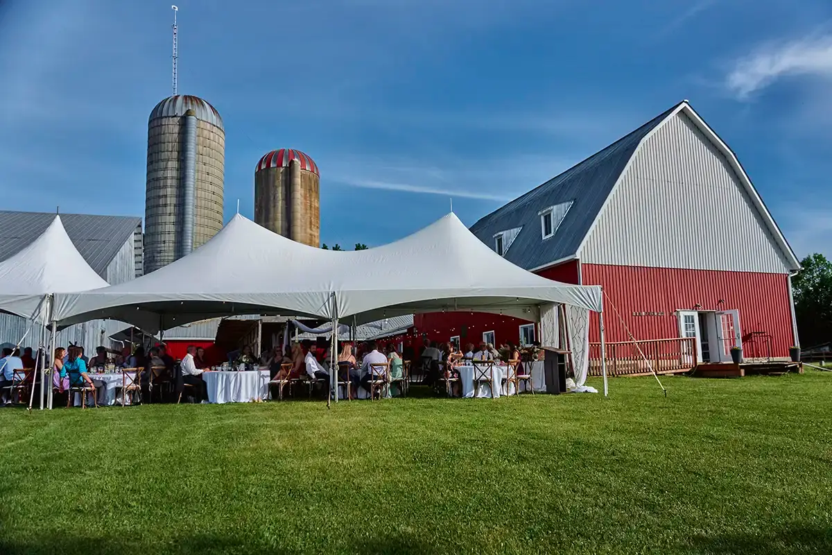 Ottawa River Barn - Venues - Ottawa, Vancouver Island (photo 4)