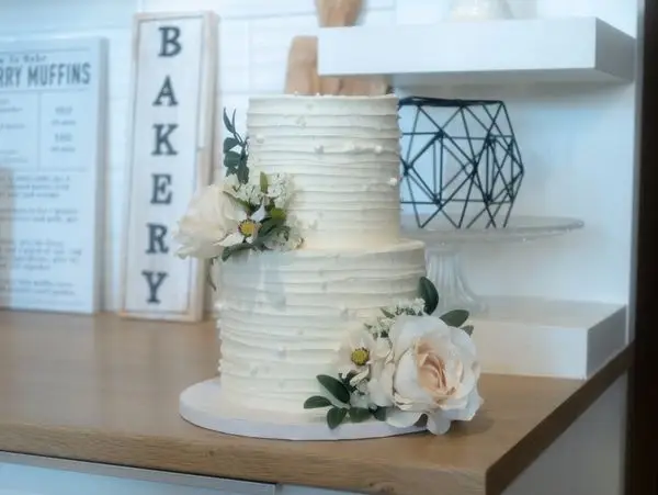Indulge Café and Bakery - Cakes & Desserts - Winnipeg, Manitoba (photo 2)
