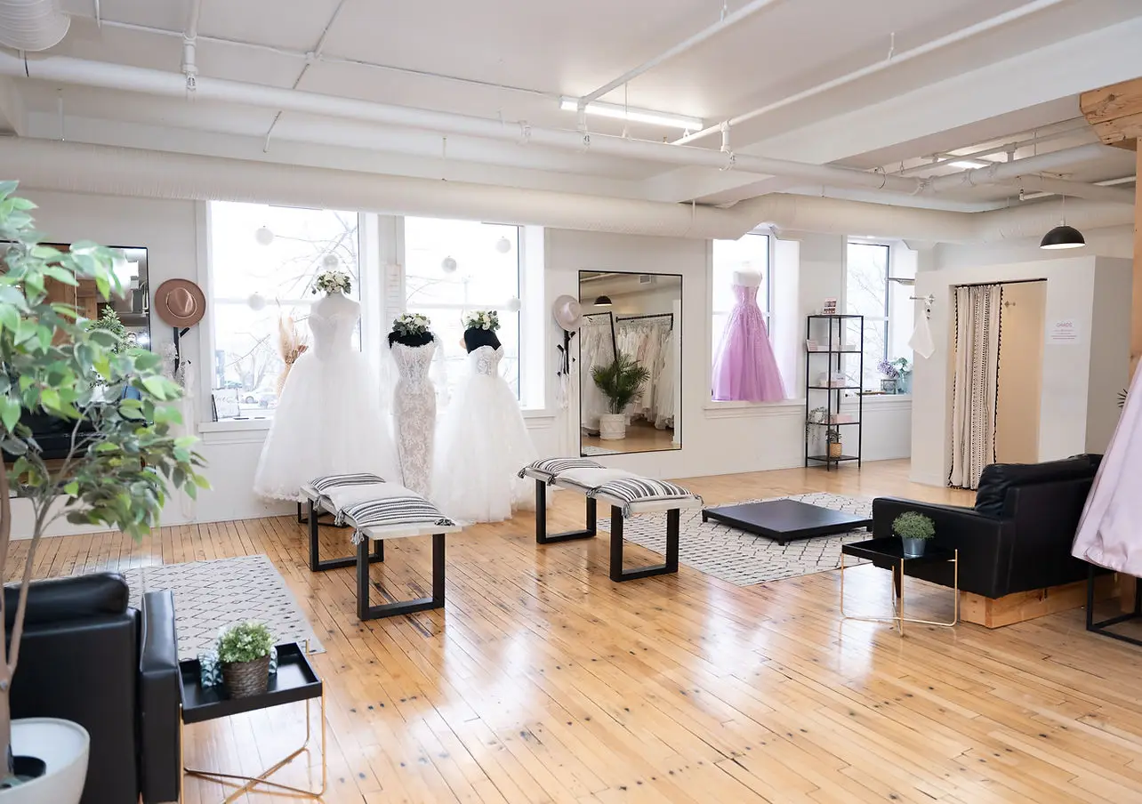 Muse Bridal - Dresses / Boutique - Brandon, Manitoba (photo 2)
