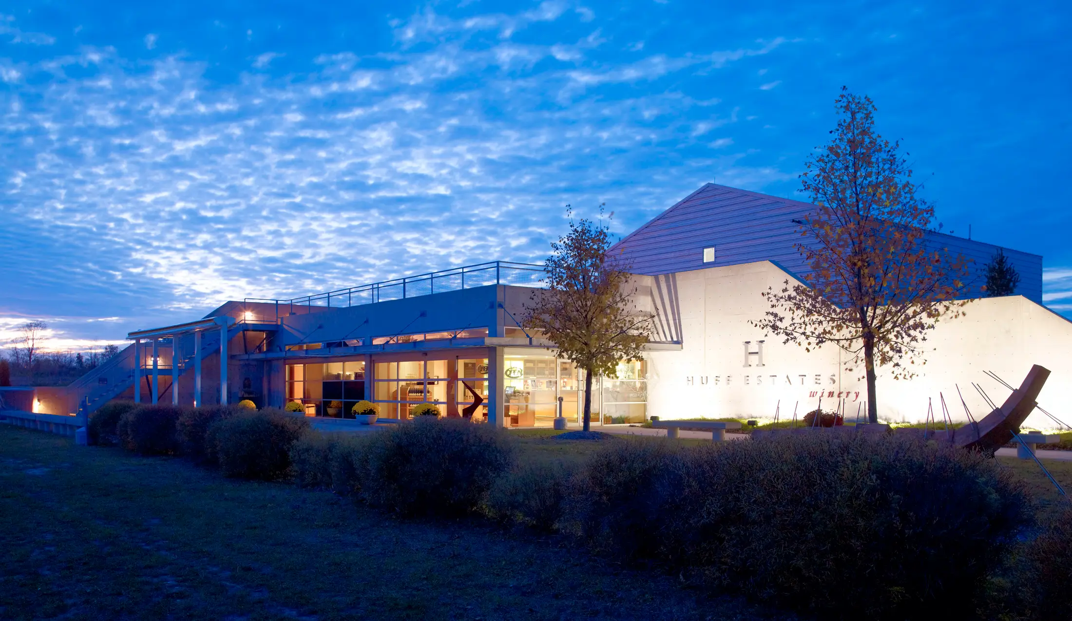 Huff Estates - Venues - Prince Edward County, Vancouver Island (photo 1)