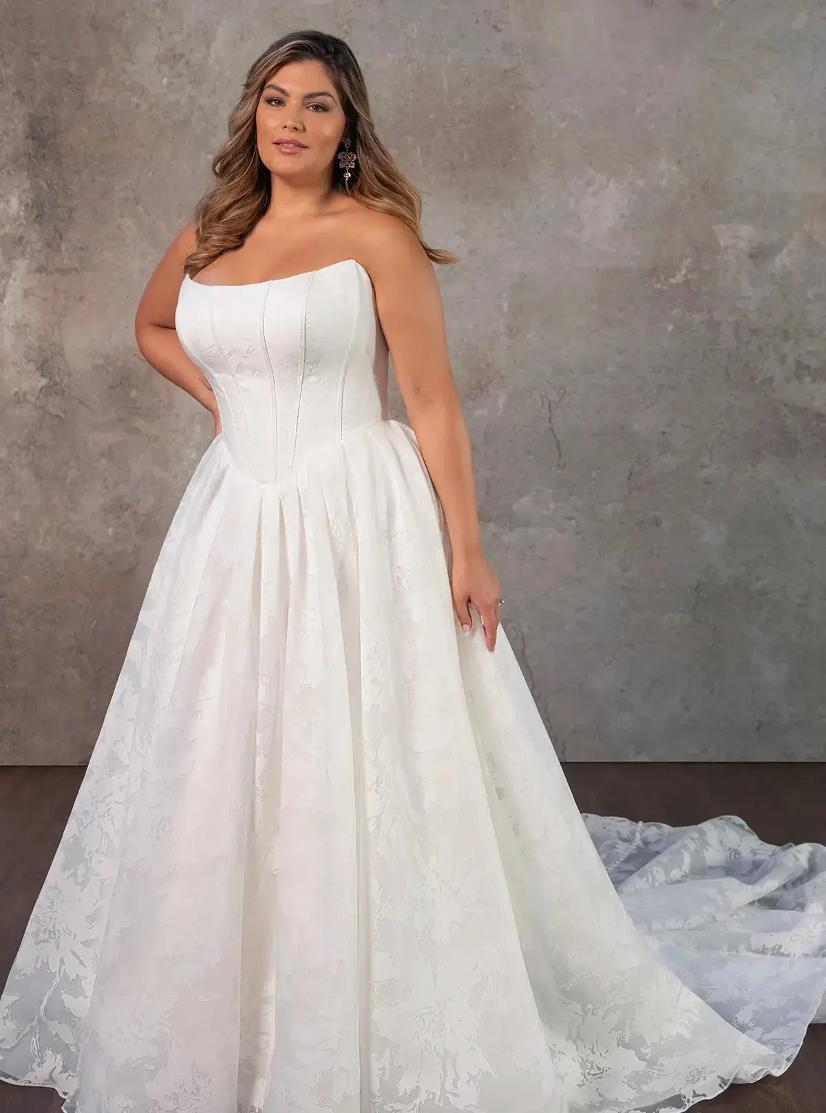 Sinders Bridal House - Dresses / Boutique - Ottawa, Vancouver Island (photo 3)