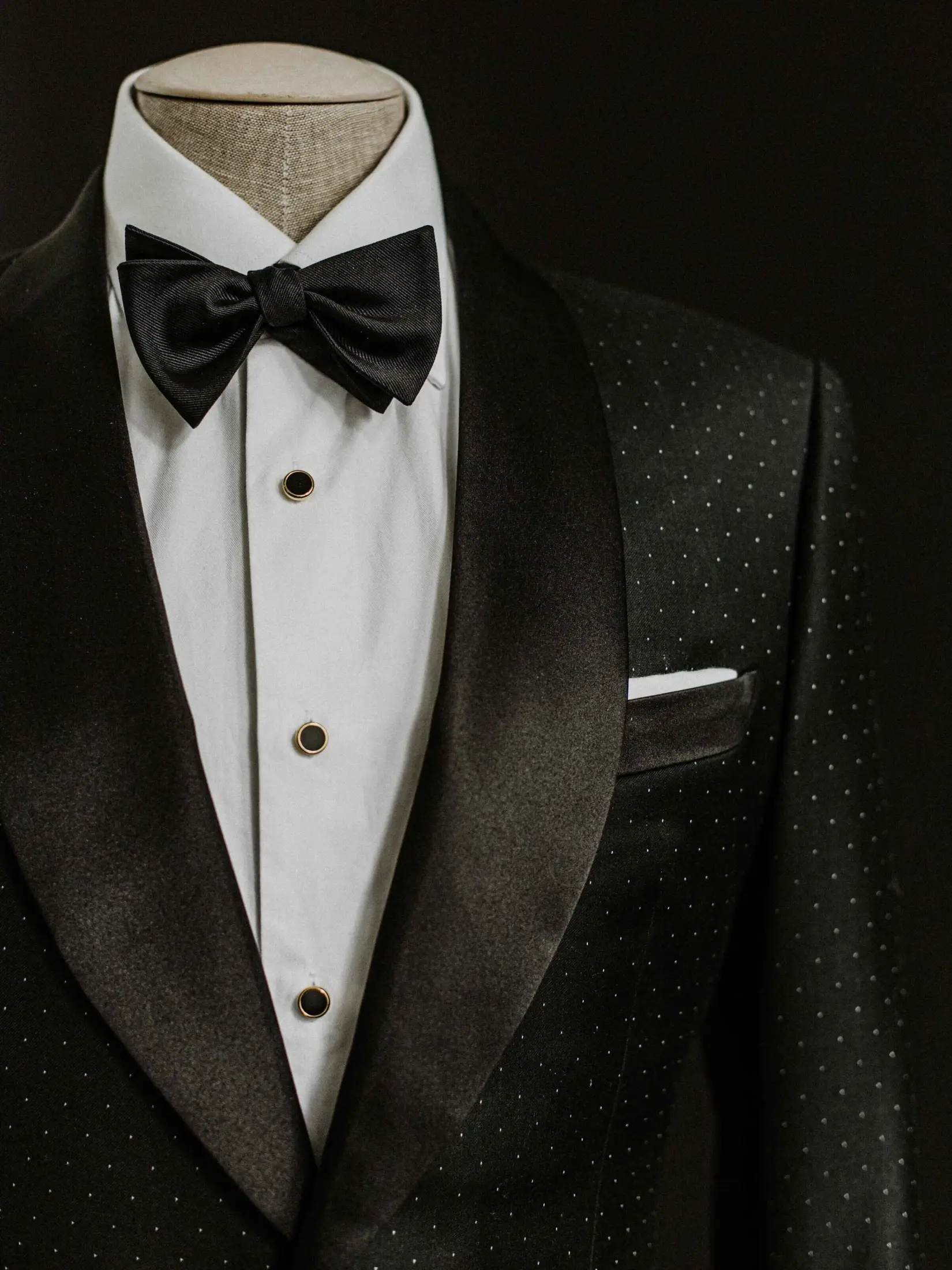 Atelier Suiting - Suits - Calgary, Vancouver Island (photo 9)