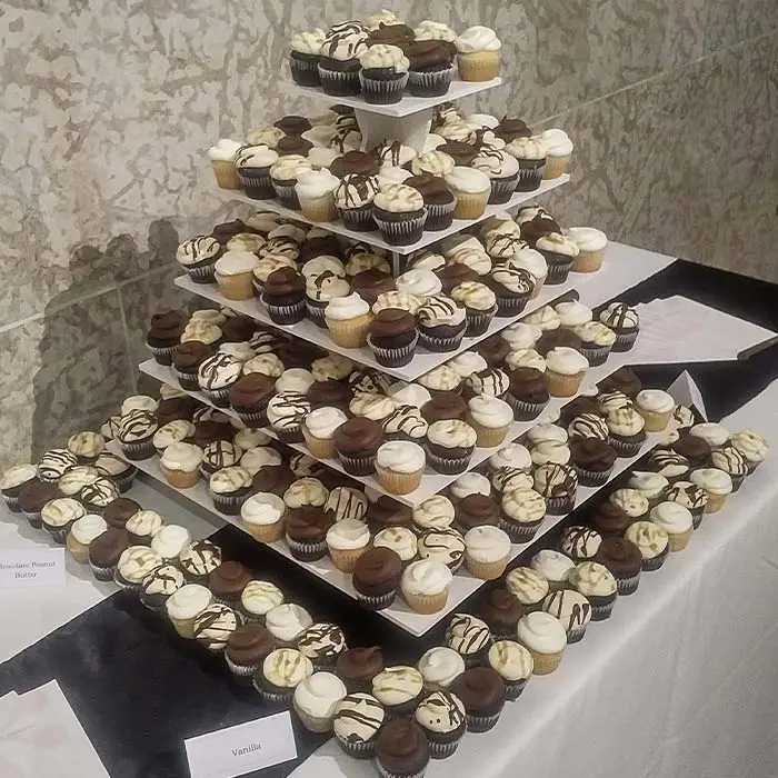 Lilac Bakery - Cakes & Desserts - Winnipeg, Manitoba (photo 1)