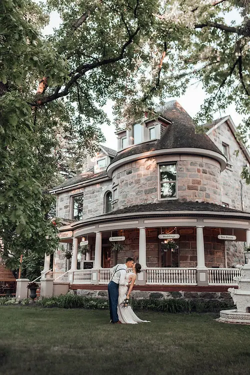 Bella's Castle - Venues - Winnipeg, Manitoba (photo 3)