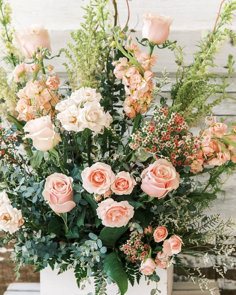 Brady's House of Flowers - Florists - Estevan & Weyburn, Vancouver Island (photo 1)