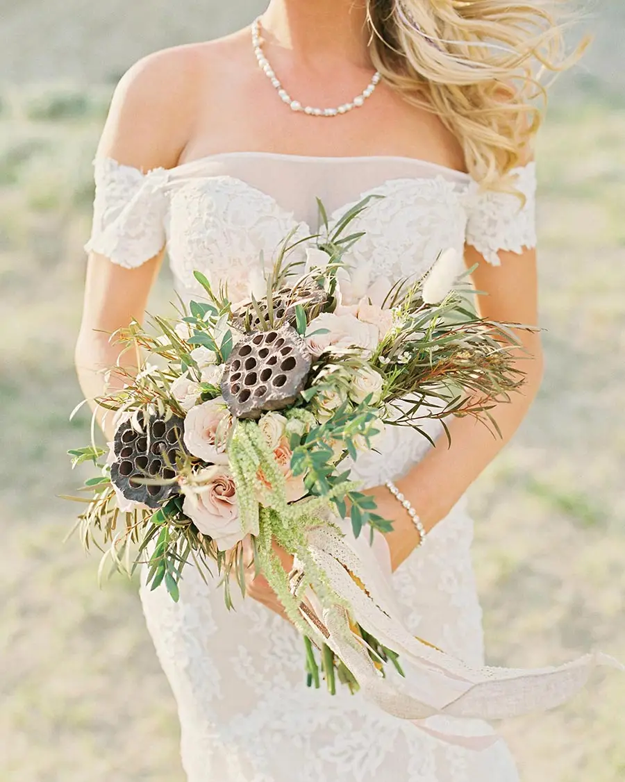 Brady's House of Flowers - Florists - Estevan & Weyburn, Vancouver Island (photo 2)