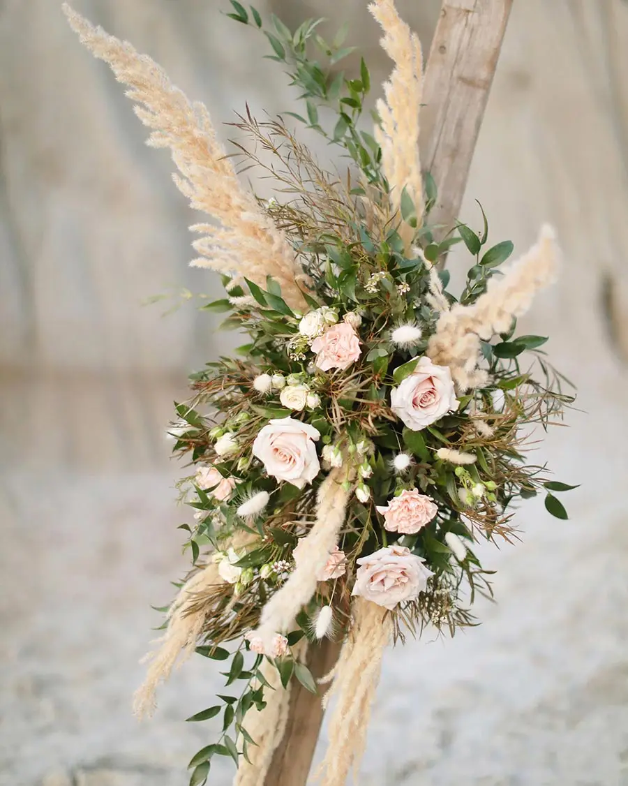 Brady's House of Flowers - Florists - Estevan & Weyburn, Vancouver Island (photo 4)