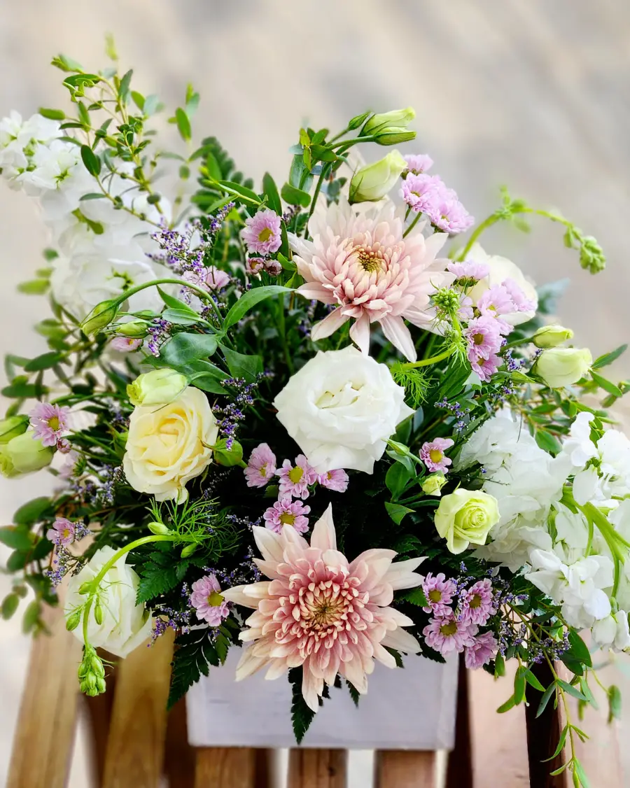 Brady's House of Flowers - Florists - Estevan & Weyburn, Vancouver Island (photo 8)