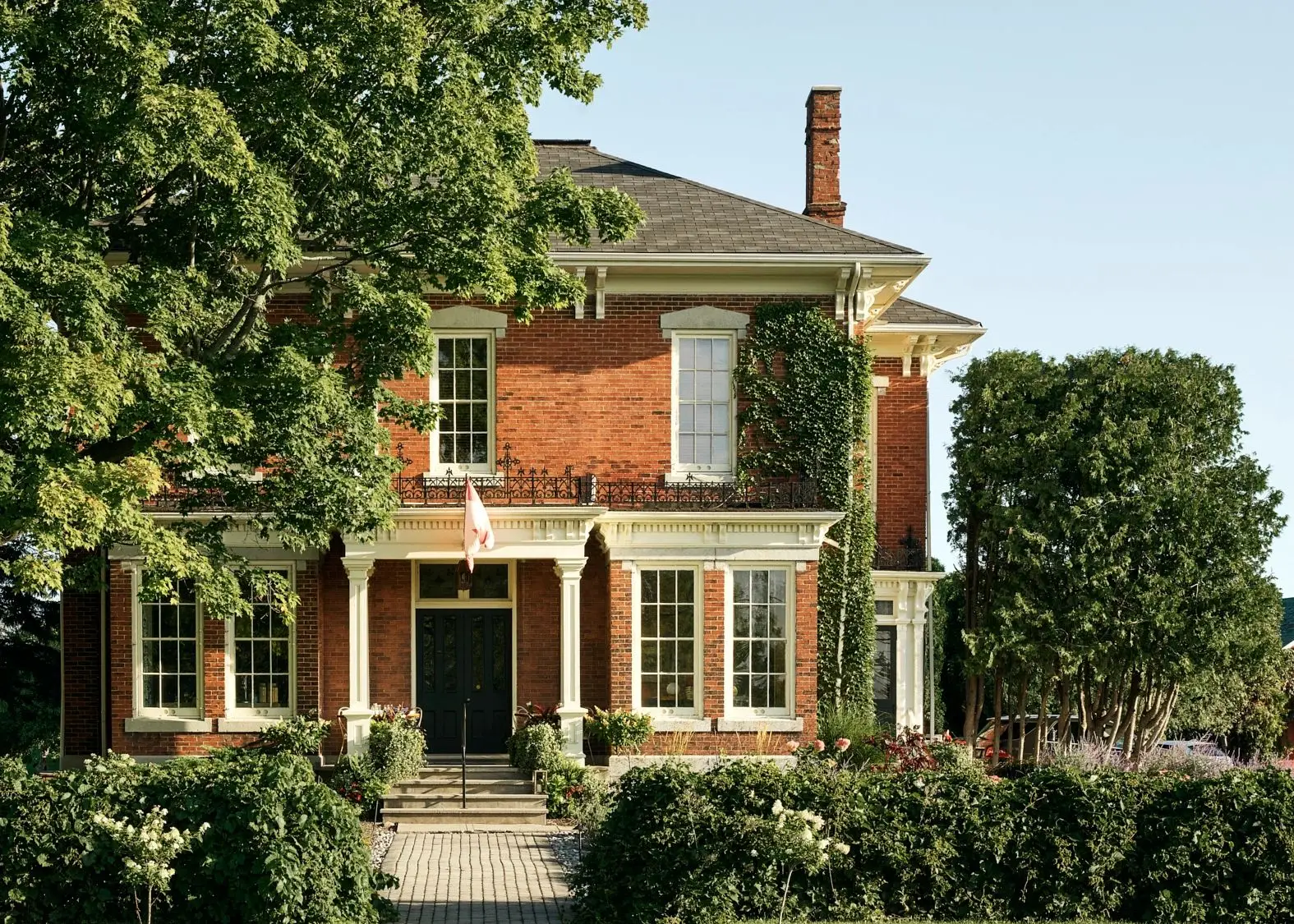 The Eddie Hotel & Farm