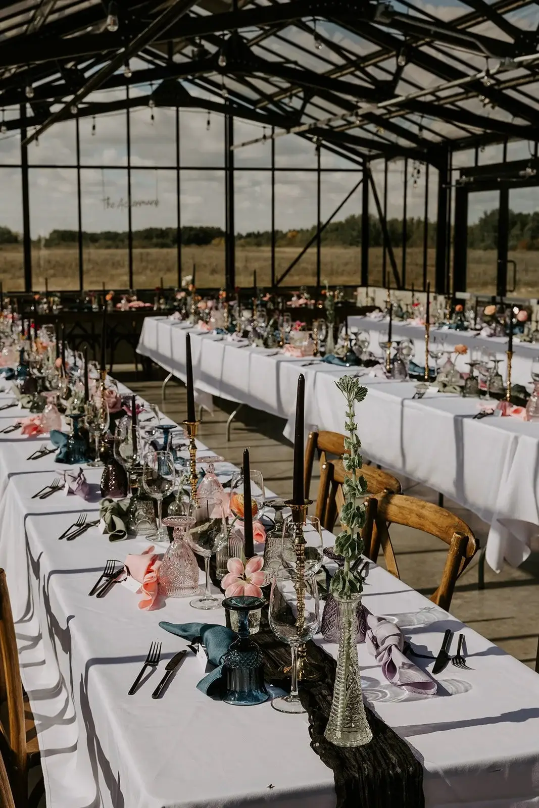 Ele & Co. - Wedding Planners / Coordinators - Regina, Vancouver Island (photo 6)