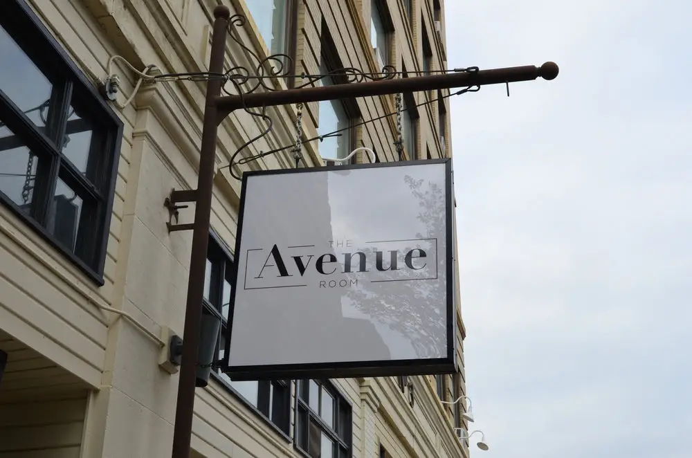 The Avenue Room - Venues - Saskatoon, Vancouver Island (photo 1)