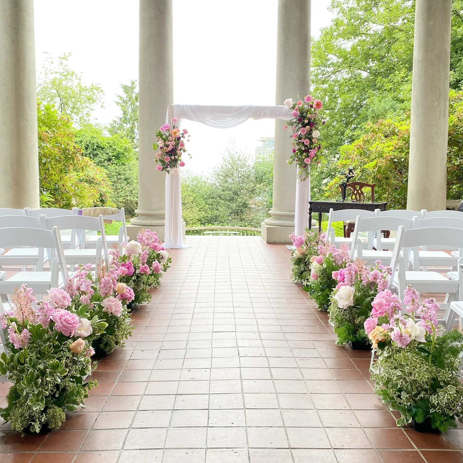 AOD Luxury Events — Rentals — Langley, Vancouver Island (photo 1)