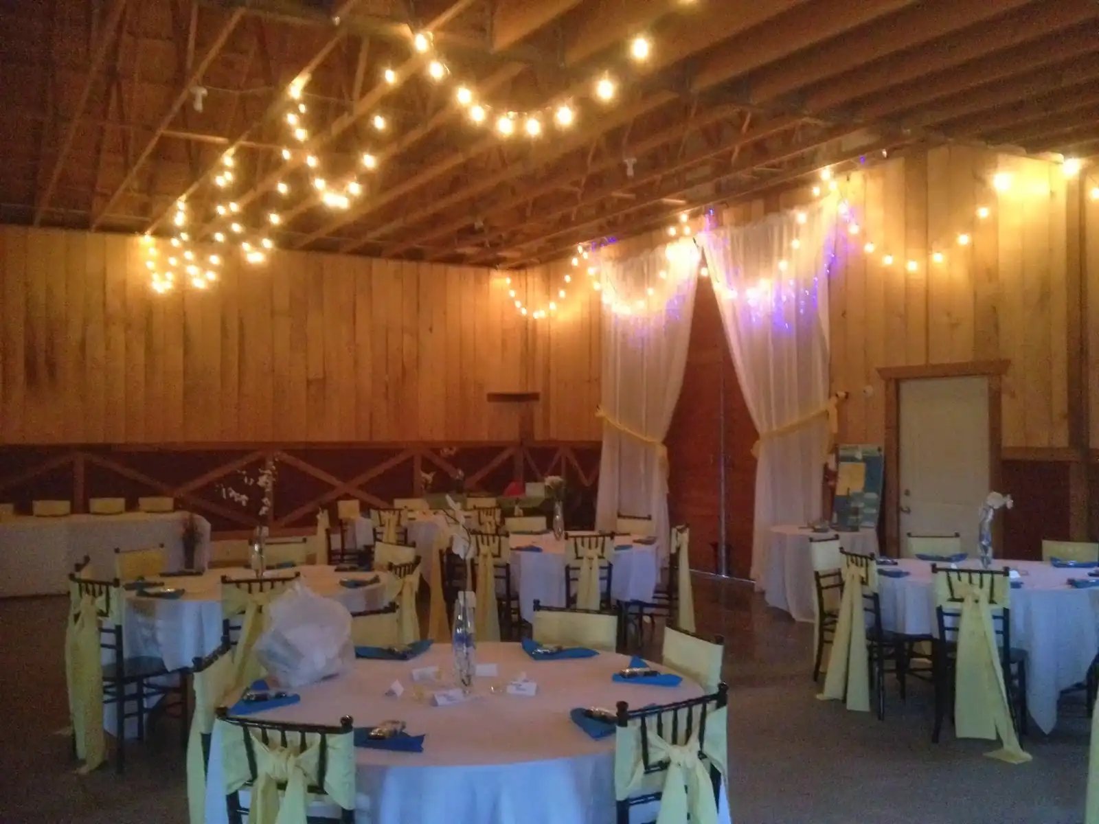 Shelbys Pond Wedding Venue — Venues — Chilliwack, Vancouver Island (photo 13)