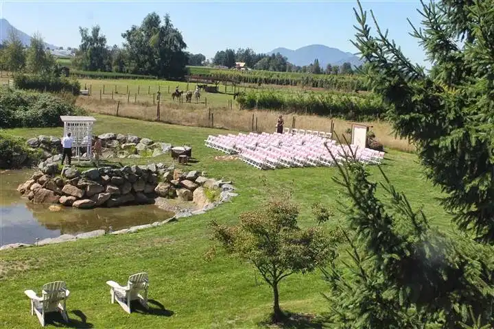 Shelbys Pond Wedding Venue — Venues — Chilliwack, Vancouver Island (photo 14)