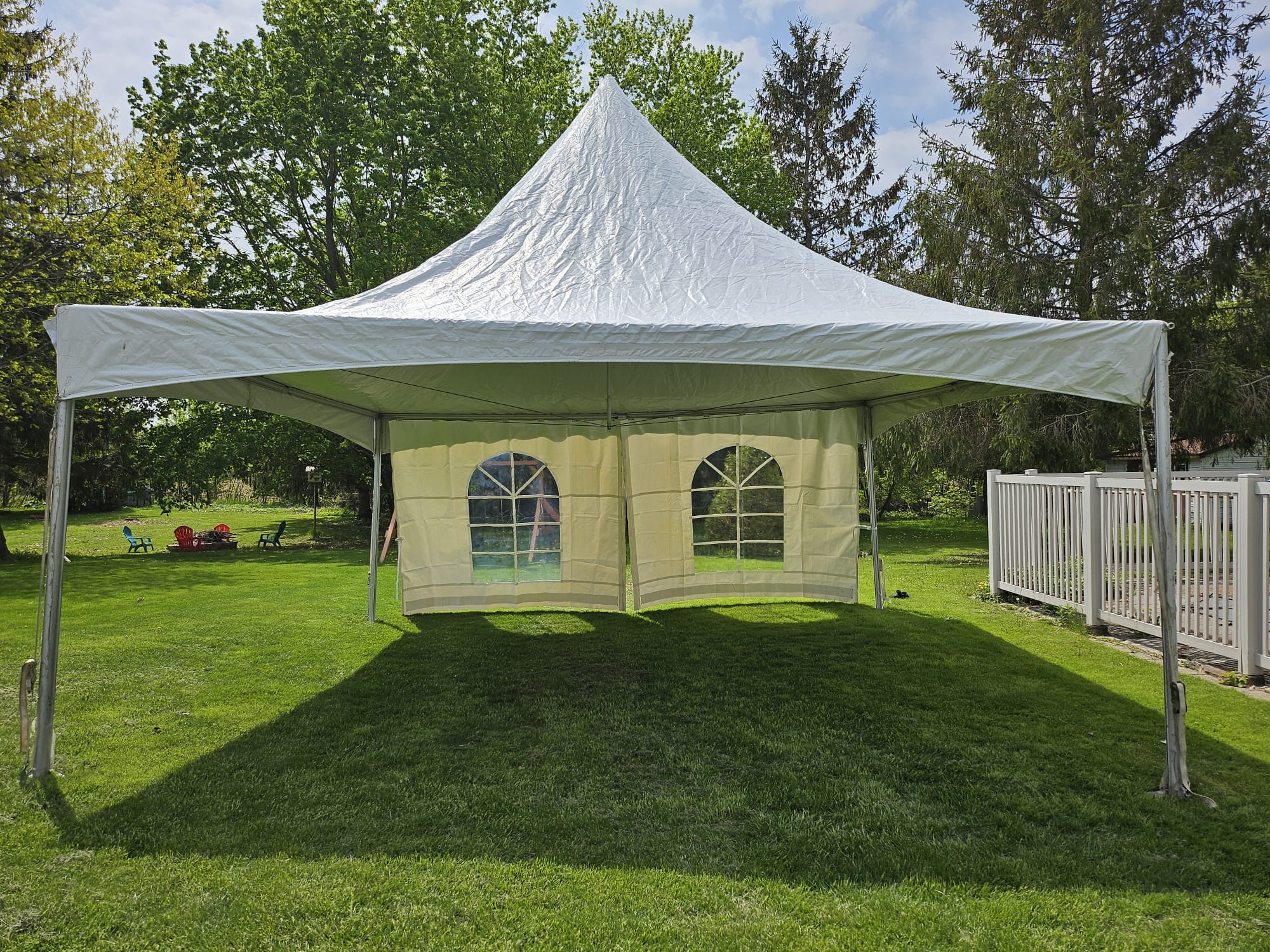 Vibrant Occasions - Rentals - Mississauga, Vancouver Island (photo 1)