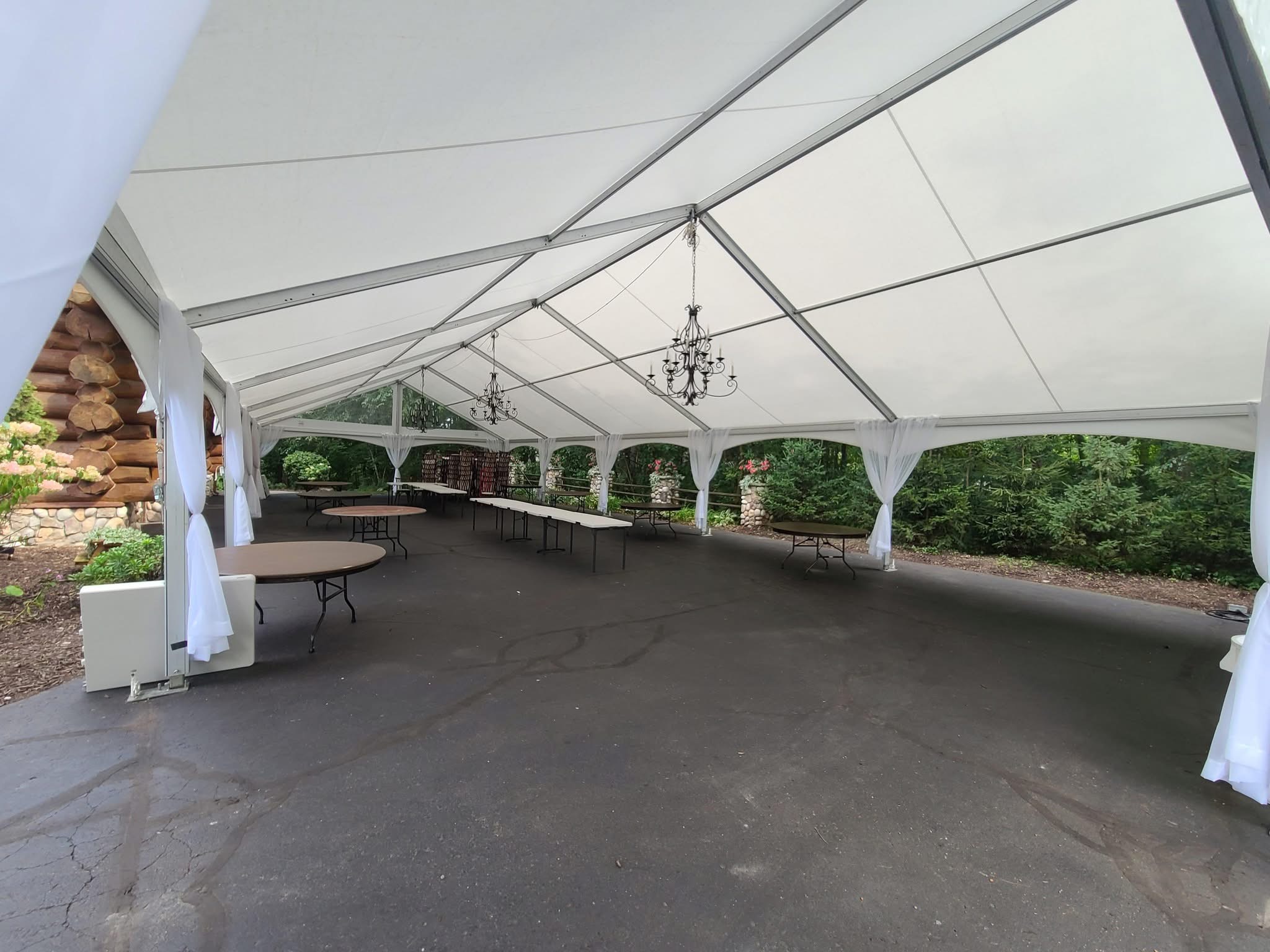 Vibrant Occasions - Rentals - Mississauga, Vancouver Island (photo 7)