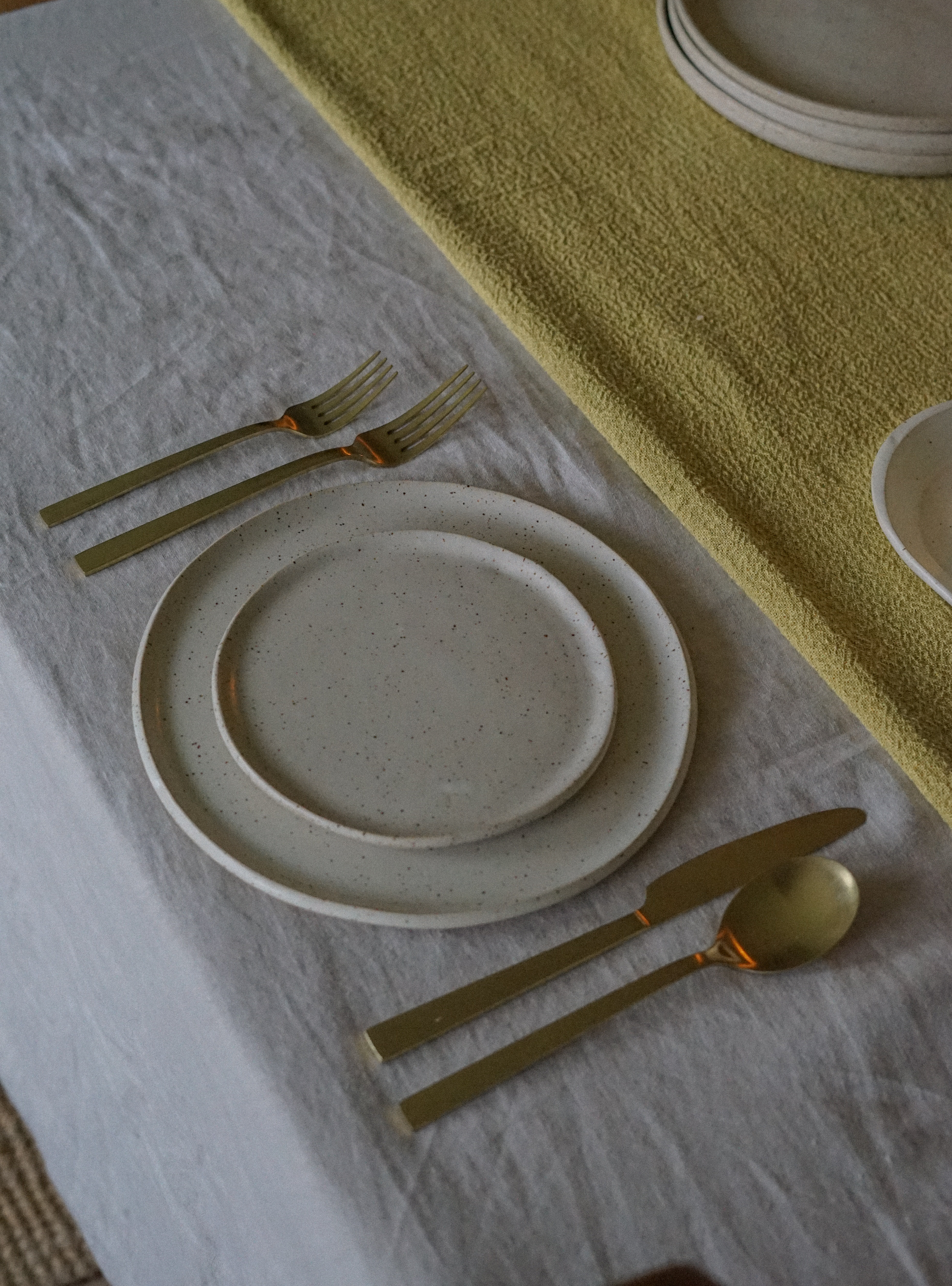 Moss & Minto Tableware