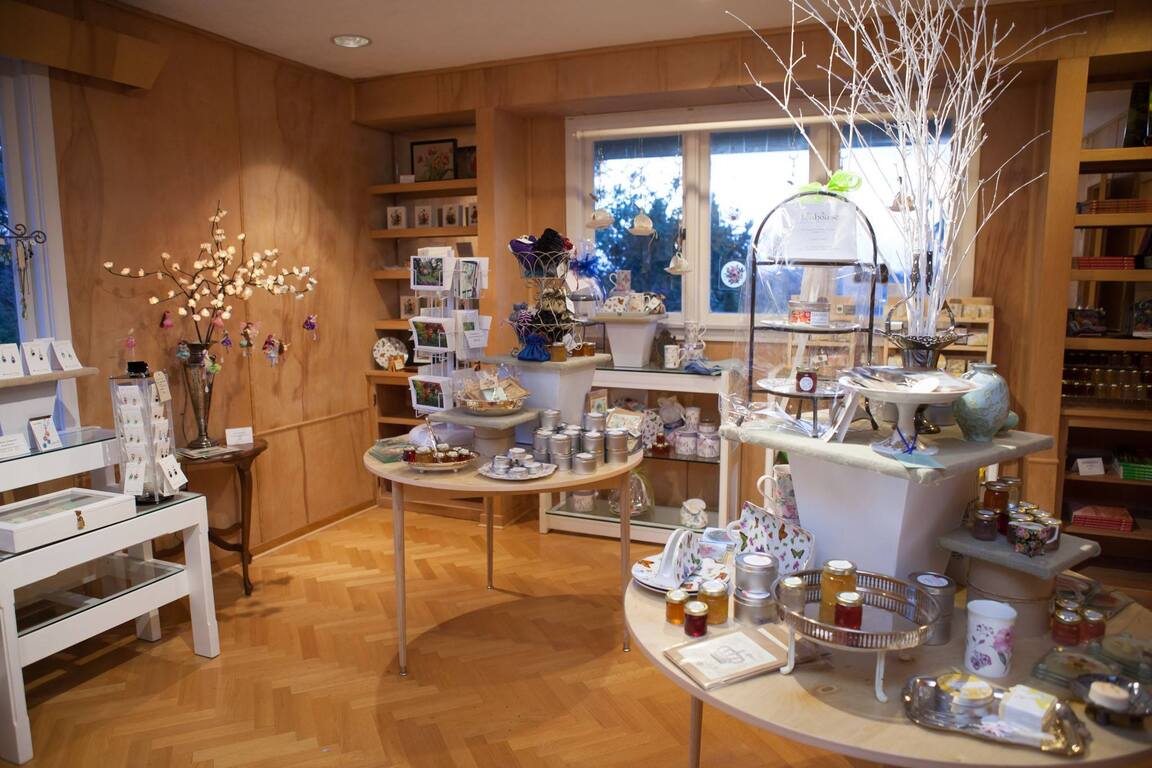 The Teahouse at Abkhazi Garden