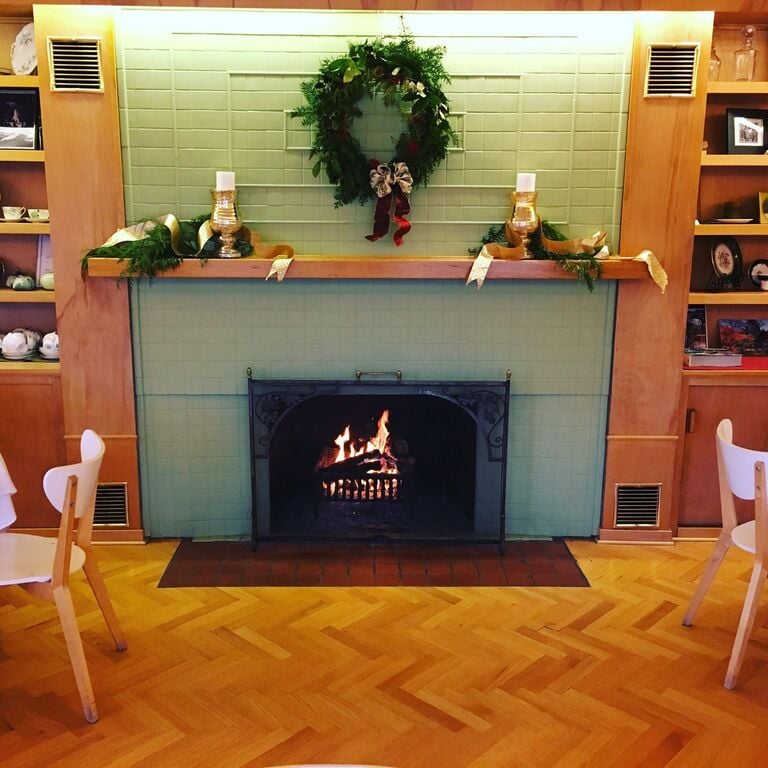 The Teahouse at Abkhazi Garden